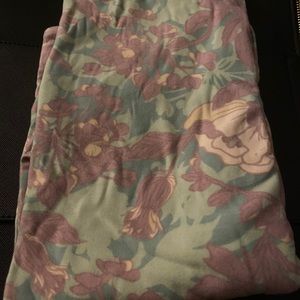 COPY - LuLaRoe OS leggings size 2-12